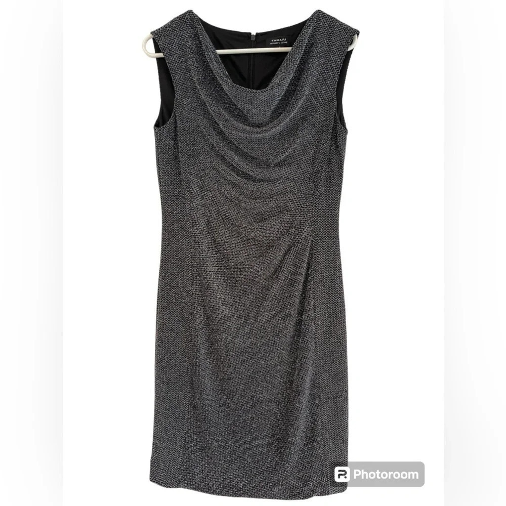 TAHARI By Arthur S. Levine Sleeveless Metallic Dress Size 6